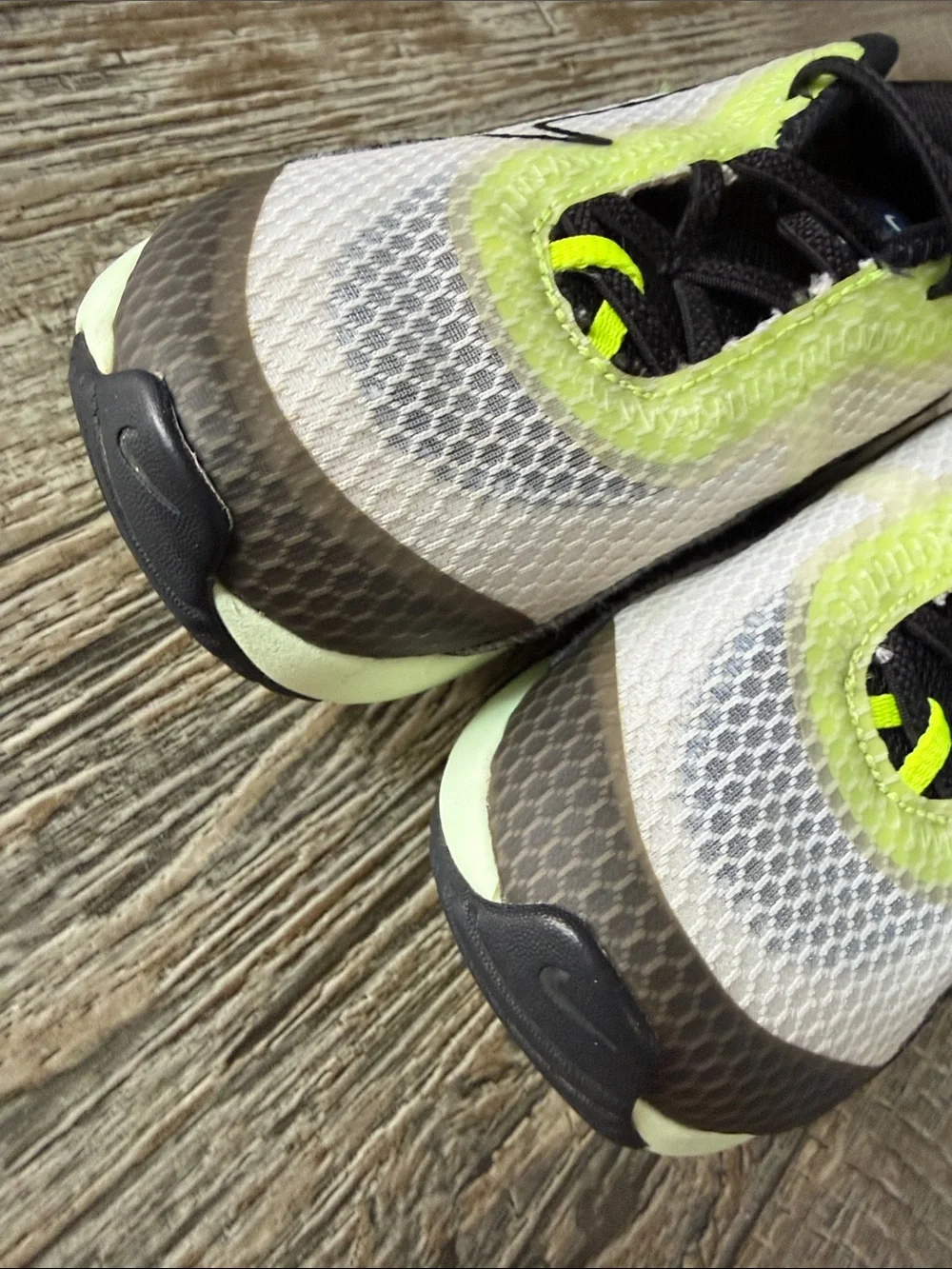 🌟Nike Air Max 🌟2090 Kids' Lightweight Mesh Sneakers - White & Neon Yellow, 9c